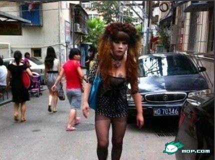 关于游戏中屌丝们找女神,你们的女神可能真是这样.