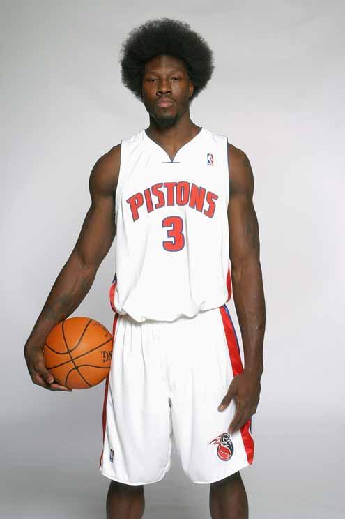 12詹皇发带出来了,我04大本爆炸头呢?